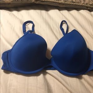 PINK Victoria's Secret Intimates & Sleepwear - Victoria secret T-Shirt bra size 36D PINK Victoria's Secret Intimates & Sleepwear - Victoria secret T-Shirt bra size 36D